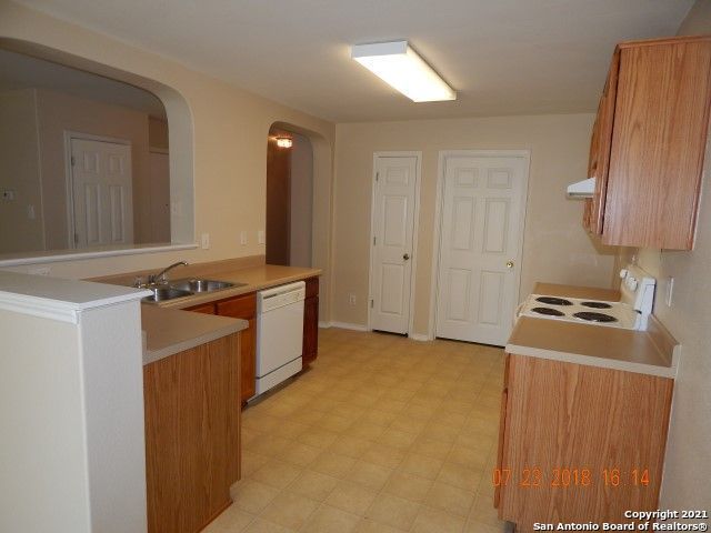 7127 Comet Manor, San Antonio, TX 78252
