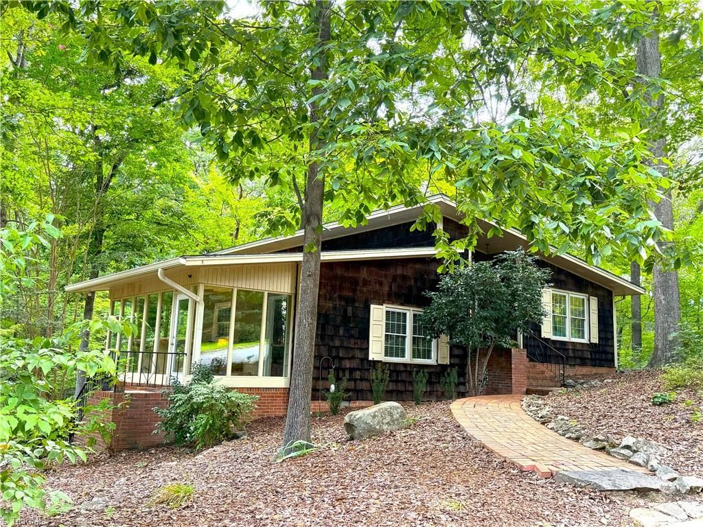 616 Burke Trail, Thomasville, NC 27360