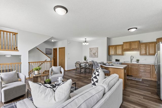 20061 Highview Avenue, Lakeville, MN 55044