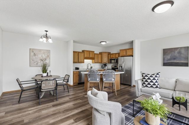 20061 Highview Avenue, Lakeville, MN 55044