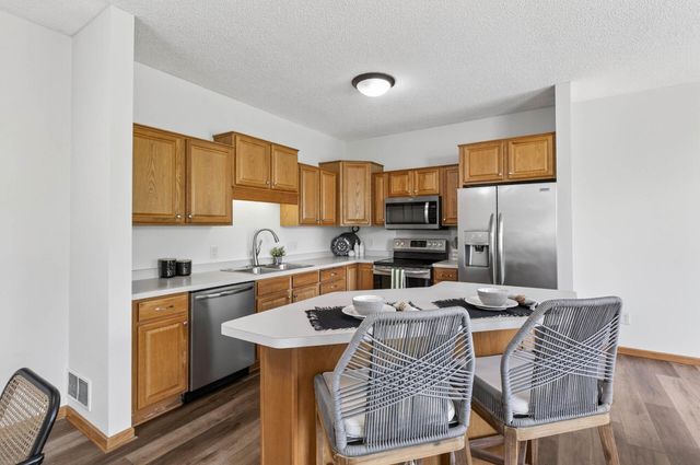 20061 Highview Avenue, Lakeville, MN 55044