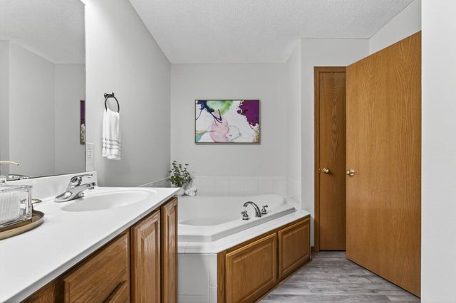 20061 Highview Avenue, Lakeville, MN 55044