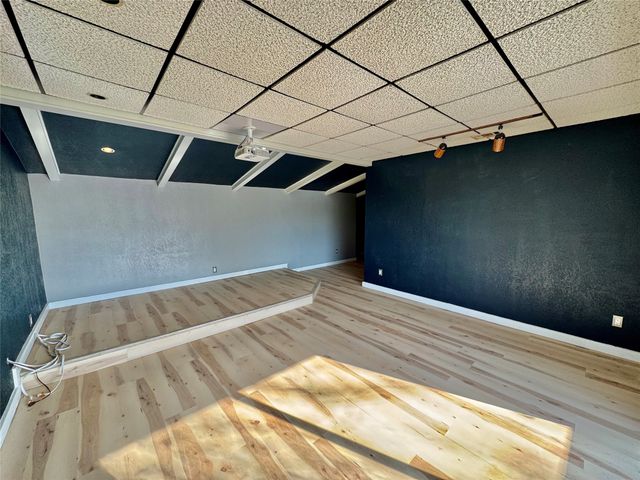 2000 Mill Creek Drive, Arlington, TX 76010