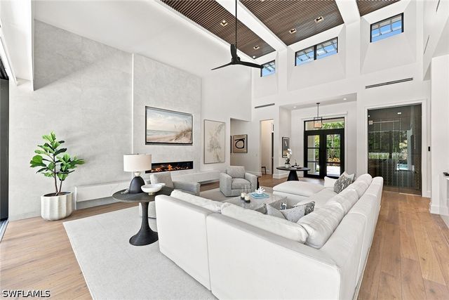 1300 Nautilus RD, Naples, FL 34102