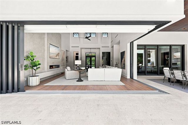 1300 Nautilus RD, Naples, FL 34102