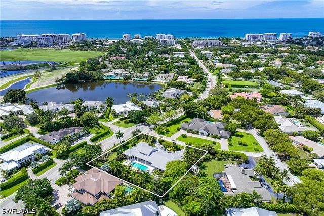 1300 Nautilus RD, Naples, FL 34102