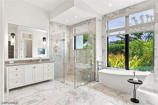 1300 Nautilus RD, Naples, FL 34102