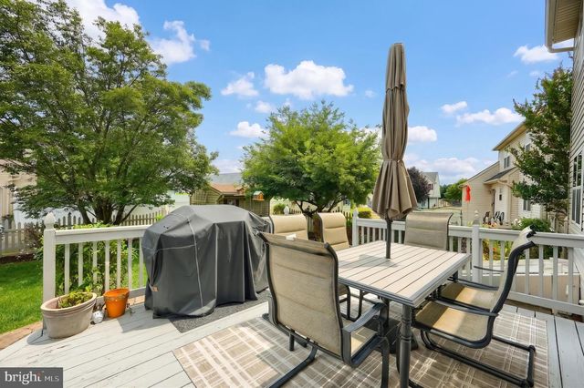 18 FERNDALE RD, Seven Valleys, PA 17360