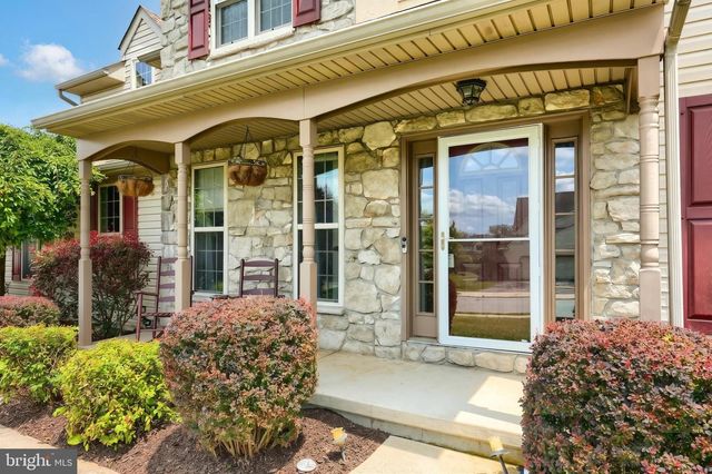 18 FERNDALE RD, Seven Valleys, PA 17360