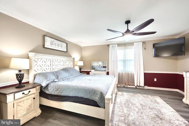18 FERNDALE RD, Seven Valleys, PA 17360