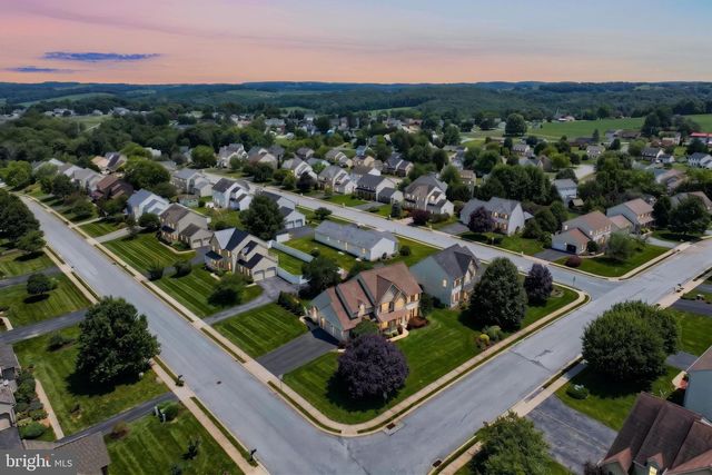 18 FERNDALE RD, Seven Valleys, PA 17360