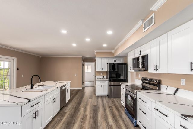 19229 N WELK Drive, Sun City, AZ 85373