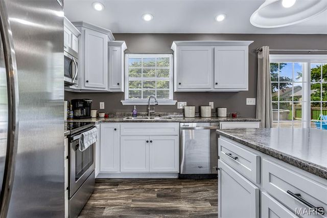 445 N Haven Drive, Farmington, MO 63640