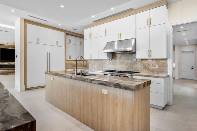 191 W Coconut Palm Road, Boca Raton, FL 33432
