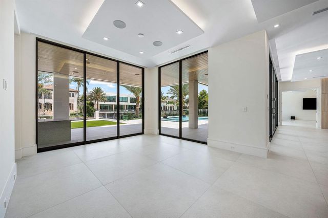 191 W Coconut Palm Road, Boca Raton, FL 33432