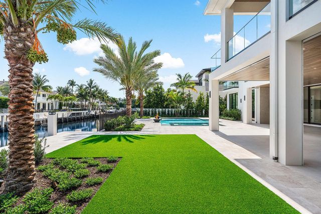 191 W Coconut Palm Road, Boca Raton, FL 33432
