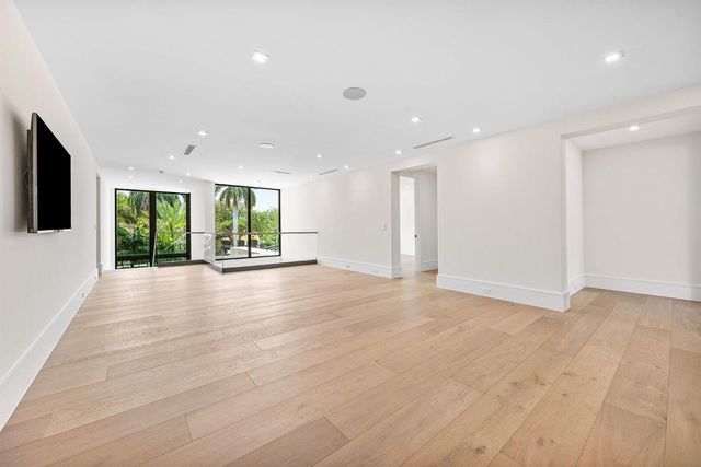 191 W Coconut Palm Road, Boca Raton, FL 33432