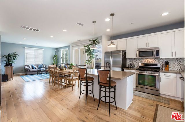 5547 Palm Drive, Hawthorne, CA 90250