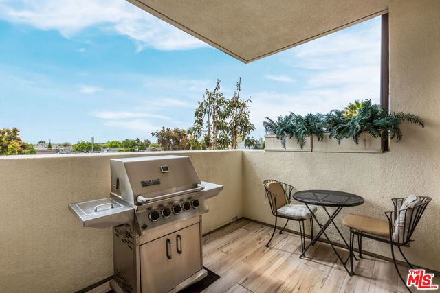 5547 Palm Drive, Hawthorne, CA 90250