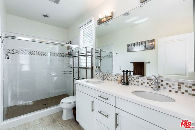 5547 Palm Drive, Hawthorne, CA 90250