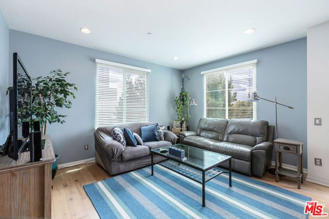 5547 Palm Drive, Hawthorne, CA 90250
