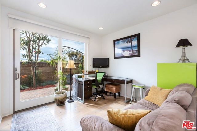 5547 Palm Drive, Hawthorne, CA 90250