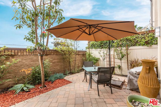 5547 Palm Drive, Hawthorne, CA 90250