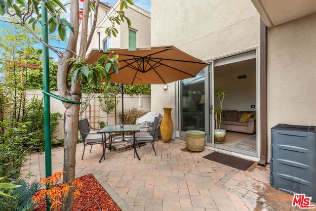 5547 Palm Drive, Hawthorne, CA 90250