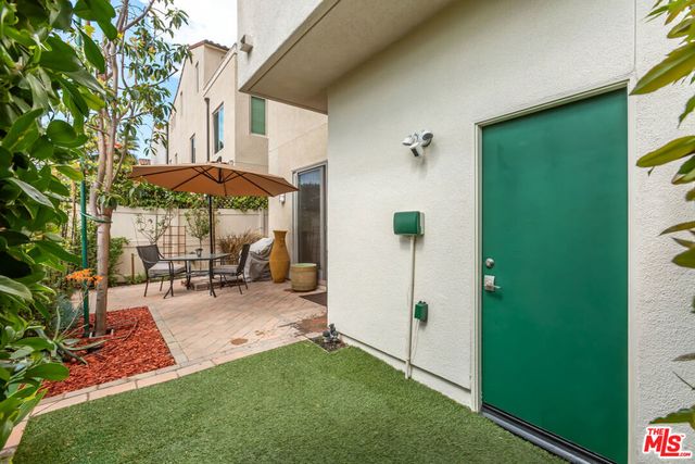 5547 Palm Drive, Hawthorne, CA 90250