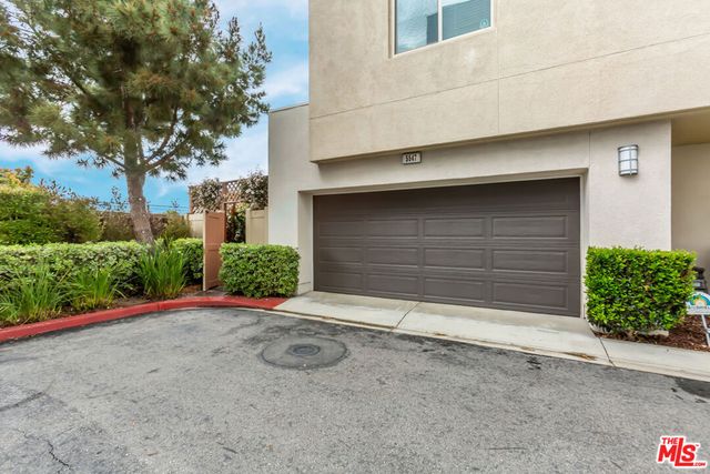 5547 Palm Drive, Hawthorne, CA 90250