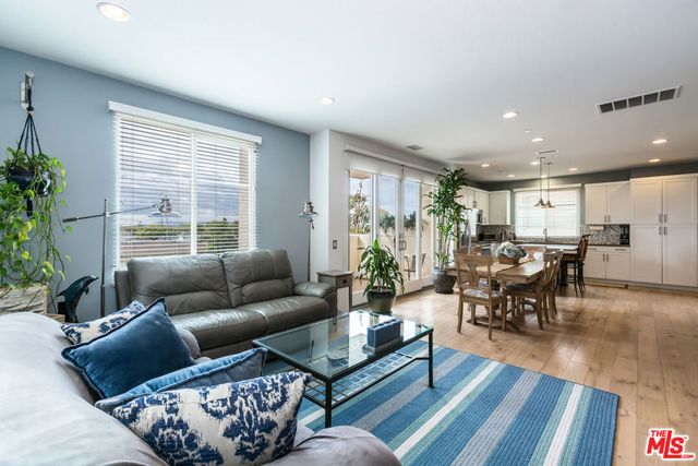 5547 Palm Drive, Hawthorne, CA 90250