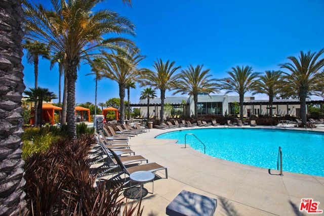 5547 Palm Drive, Hawthorne, CA 90250