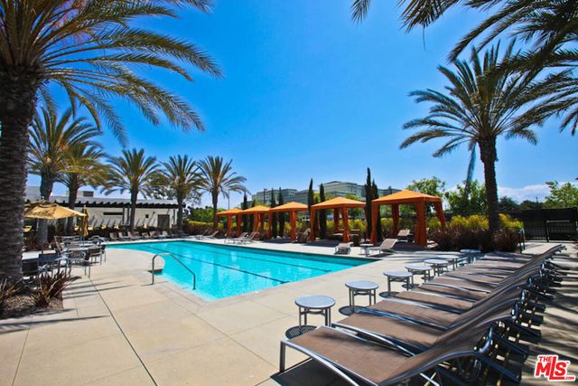 5547 Palm Drive, Hawthorne, CA 90250