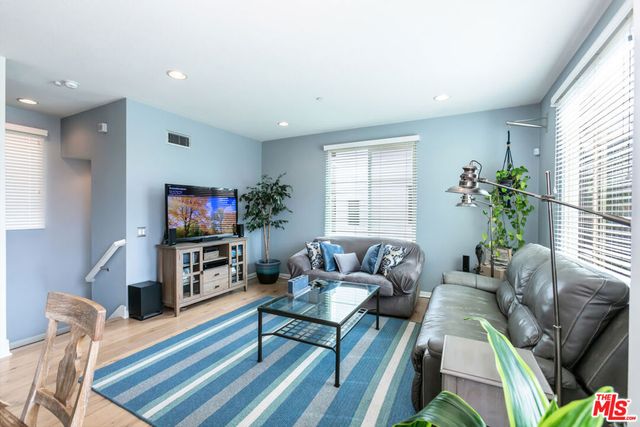 5547 Palm Drive, Hawthorne, CA 90250
