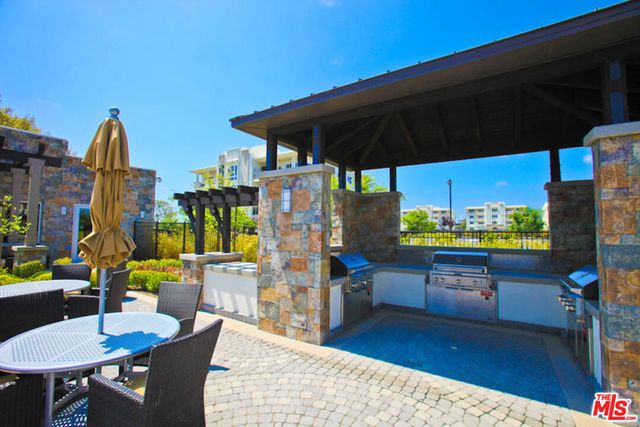 5547 Palm Drive, Hawthorne, CA 90250