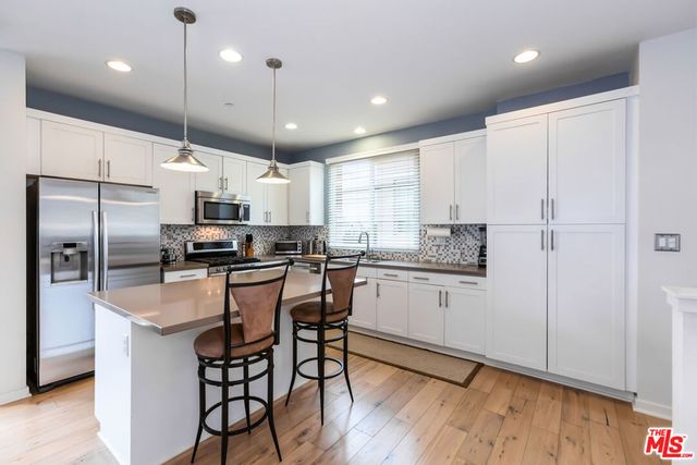 5547 Palm Drive, Hawthorne, CA 90250