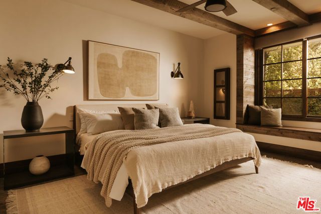 6280 Ivarene Avenue, Los Angeles, CA 90068