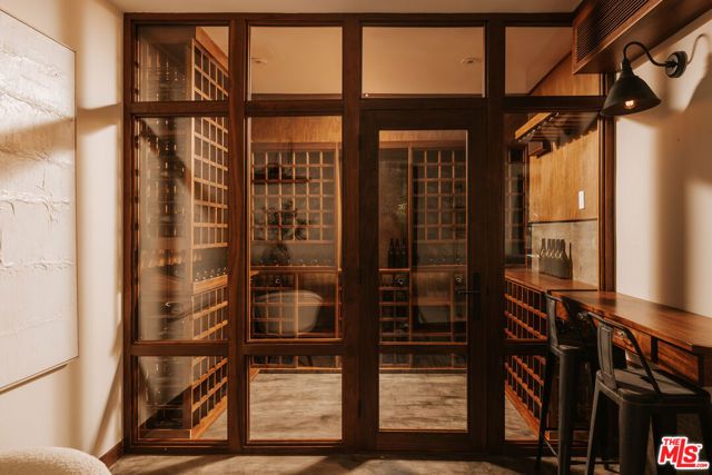 6280 Ivarene Avenue, Los Angeles, CA 90068