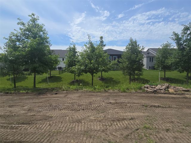 4636 Centennial Boulevard, Urbandale, IA 50323