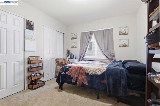 882 W Tennyson Rd, Hayward, CA 94544