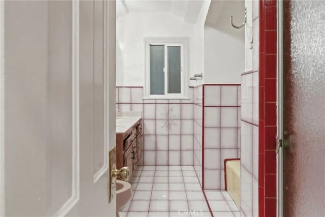 238 S Detroit, Los Angeles, CA 90036