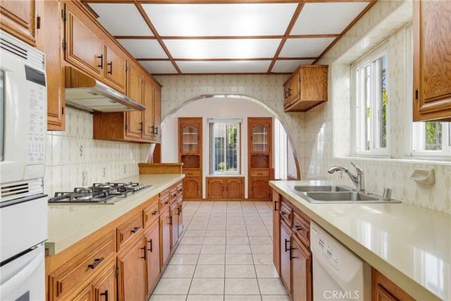 238 S Detroit, Los Angeles, CA 90036