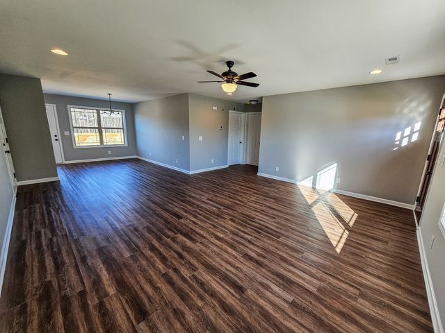 1505 Green Ln, Shelbyville, TN 37160