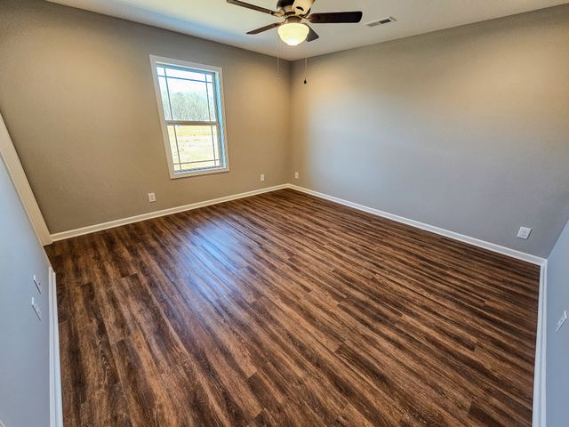 1505 Green Ln, Shelbyville, TN 37160