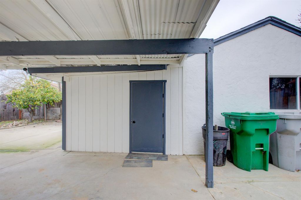 Image 27 of property listing at 1241 6th, Atwater, CA 95301