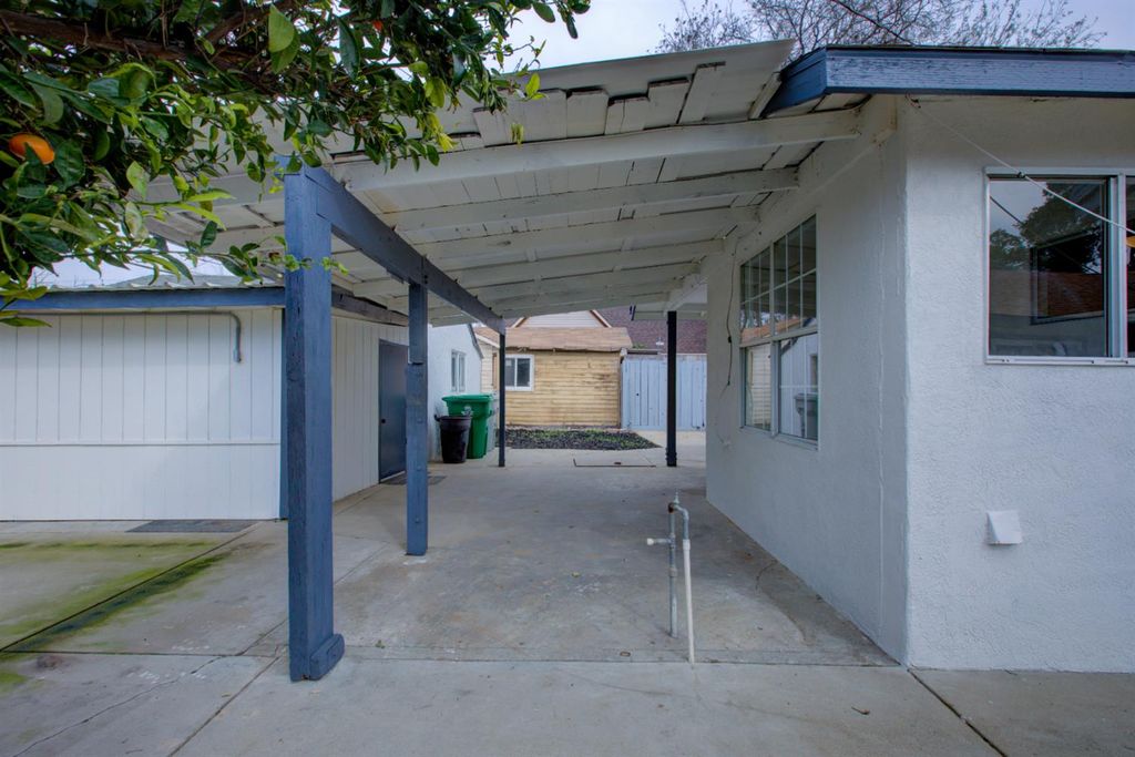 Image 46 of property listing at 1241 6th, Atwater, CA 95301