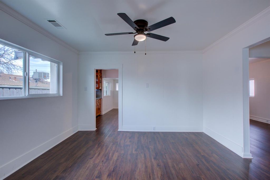 Image 6 of property listing at 1241 6th, Atwater, CA 95301