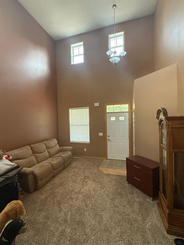 728 Newberry Lane, Chaska, MN 55318
