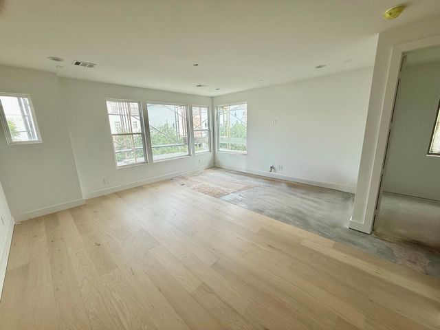 3909 Driscoll Street, Houston, TX 77098