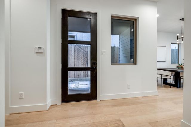 3909 Driscoll Street, Houston, TX 77098